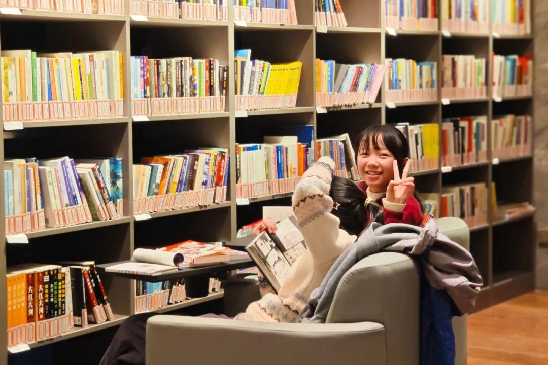 來偒傣書房讀萬卷書,品味屬于金匯的詩和遠方→