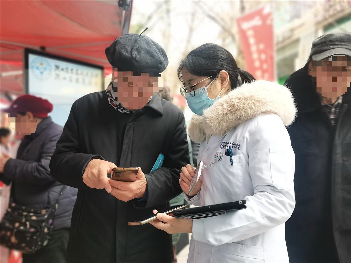 喝熱茶、品阿膠、越障套圈……“科普年貨節(jié)”上的這家醫(yī)院火出圈