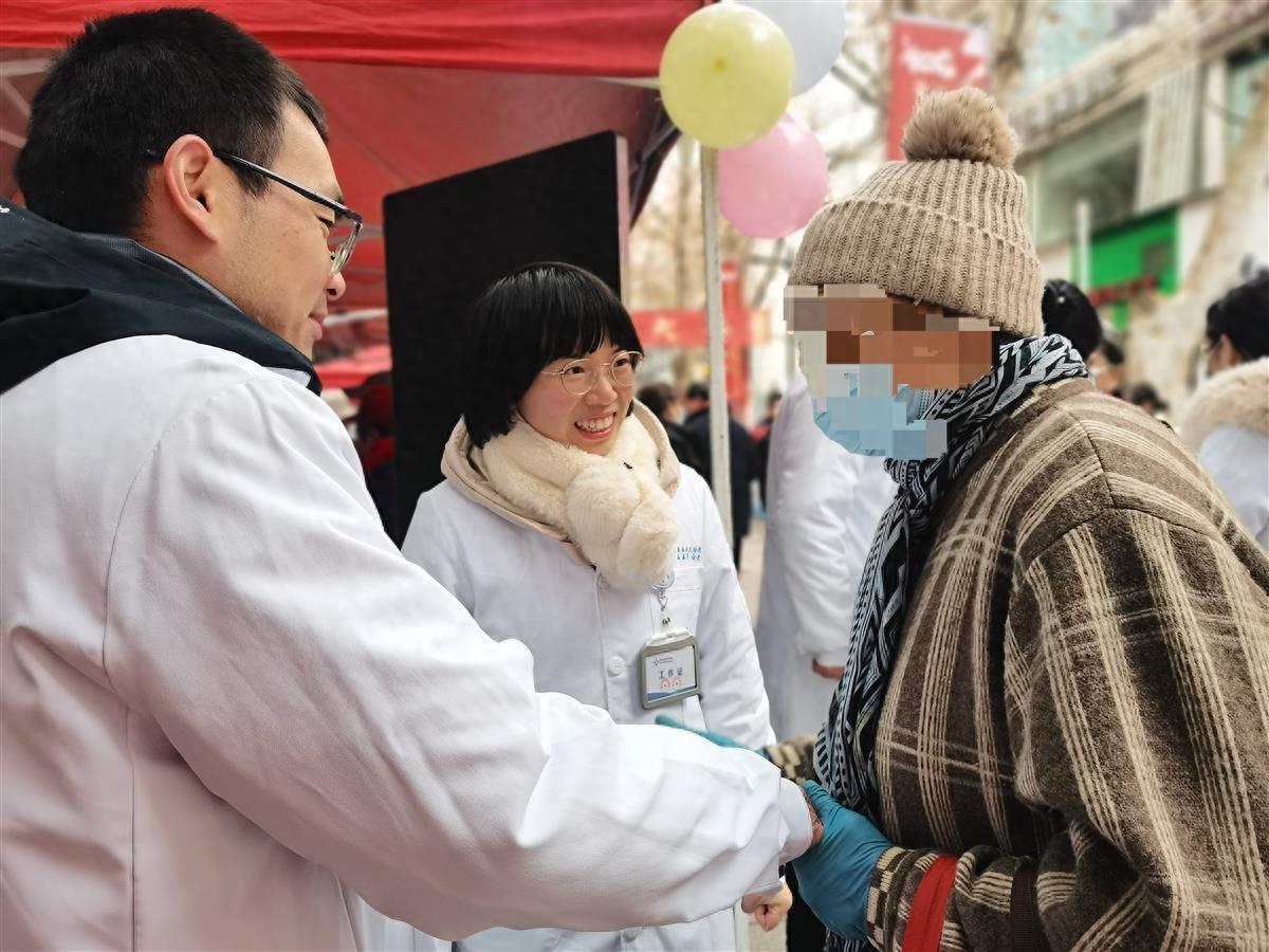 喝熱茶、品阿膠、越障套圈……“科普年貨節(jié)”上的這家醫(yī)院火出圈