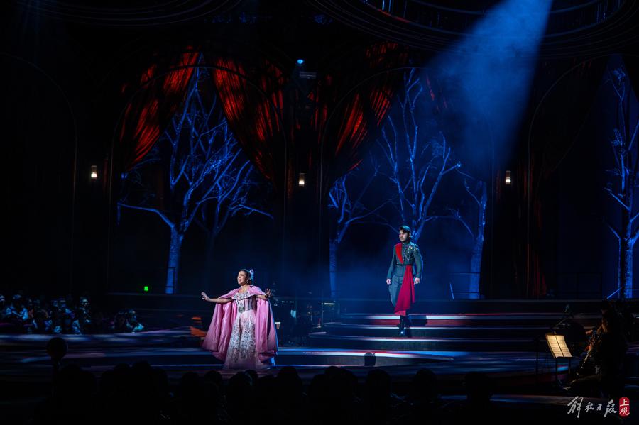 “大彗星”降落前灘,華美視聽語言打造“中國的百老匯”作品