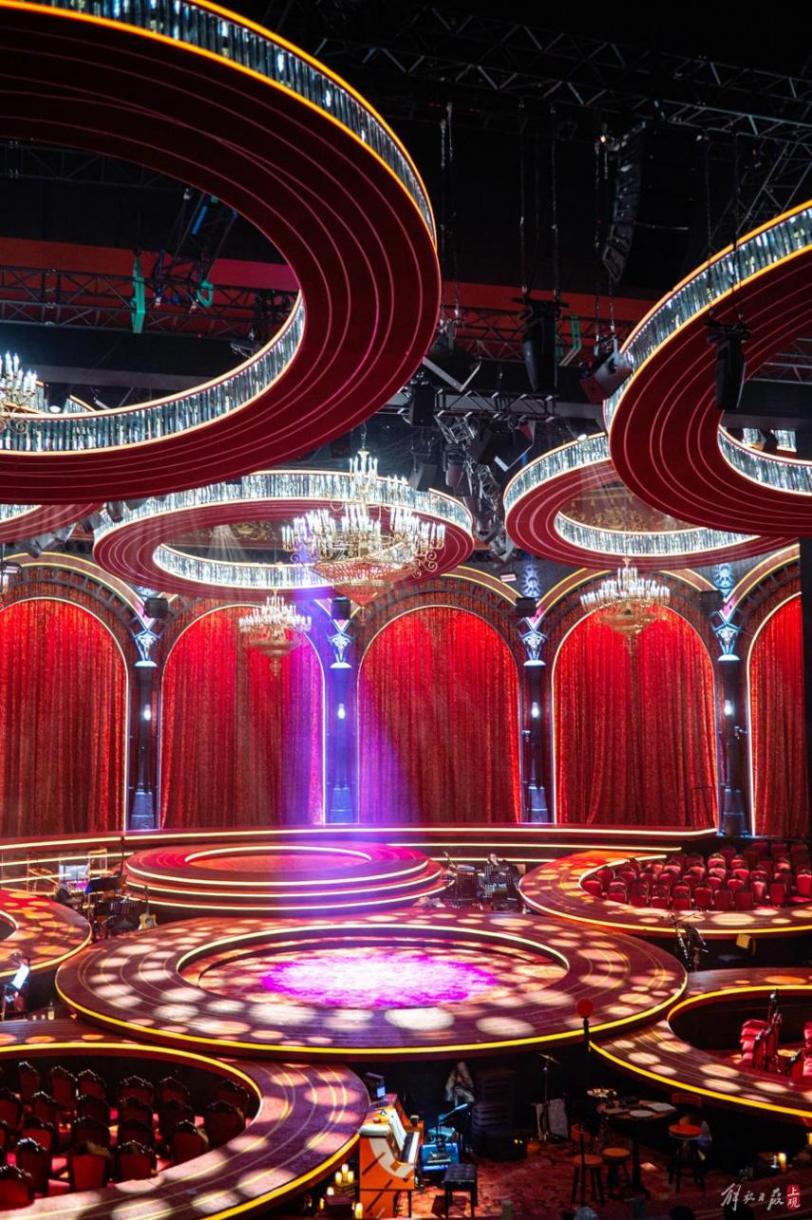 “大彗星”降落前灘,華美視聽語言打造“中國的百老匯”作品