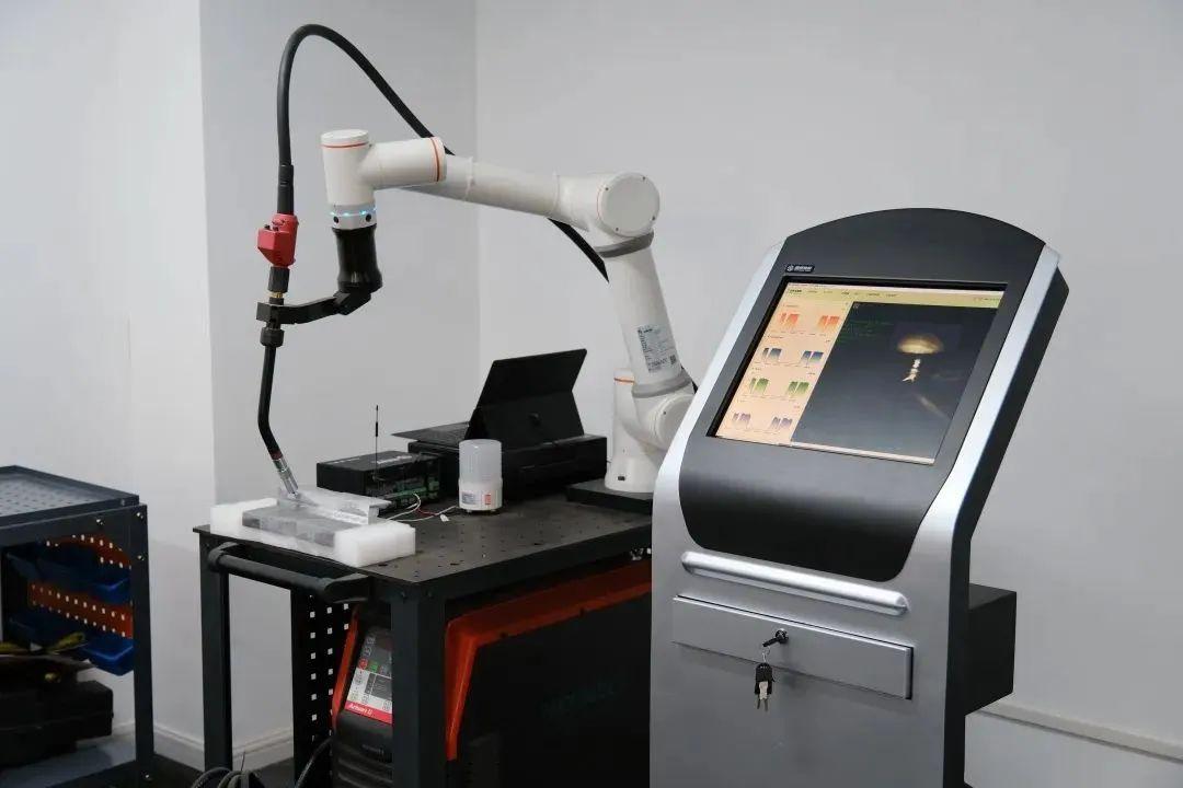 崔斌:用多模態(tài)AI技術(shù)重構(gòu)金屬加工制造業(yè)