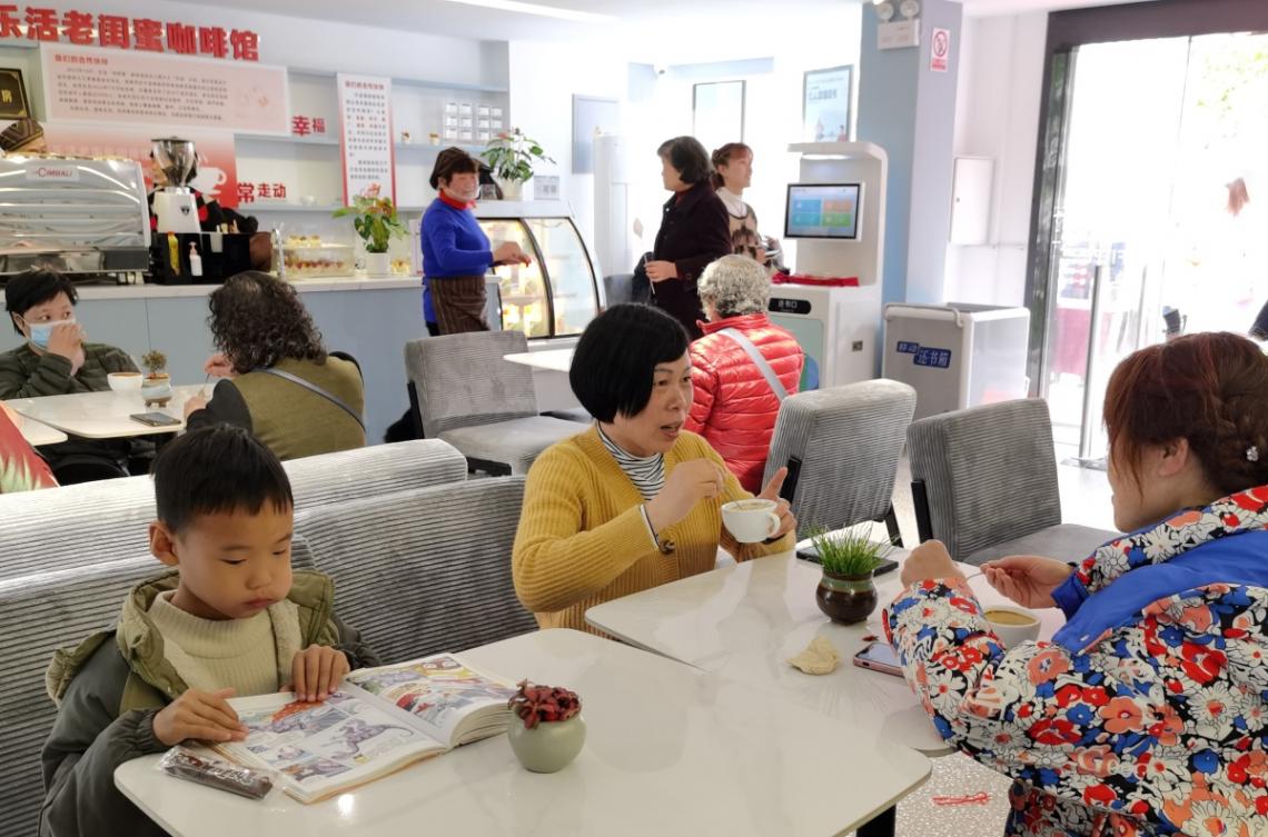 70歲老閨蜜組團經營咖啡館