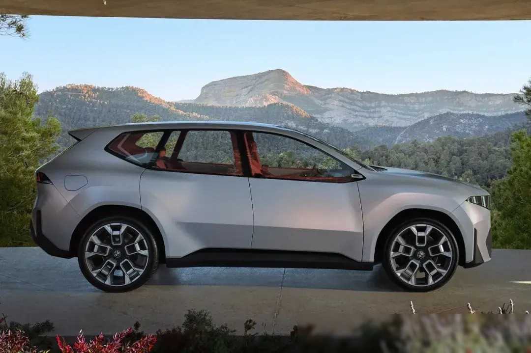 2024年的寶馬,造了一臺酷到沒朋友的車