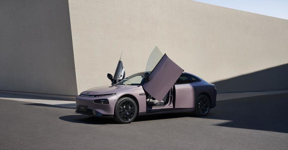 豪華平權、智駕頂格!小鵬P7i鵬翼版限時優惠價24.99萬元