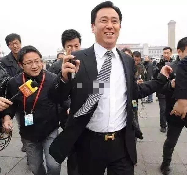 英偉達,特斯拉等國外公司的老板接地氣,國內老板愛馬仕勞斯萊斯