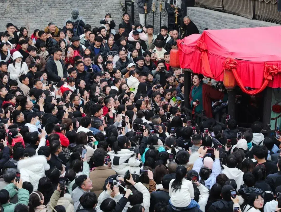 已婚男子找王婆說媒 妻子:將離婚