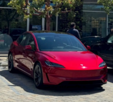 全新特斯拉Model 3高性能版曝光:有望在國內上市