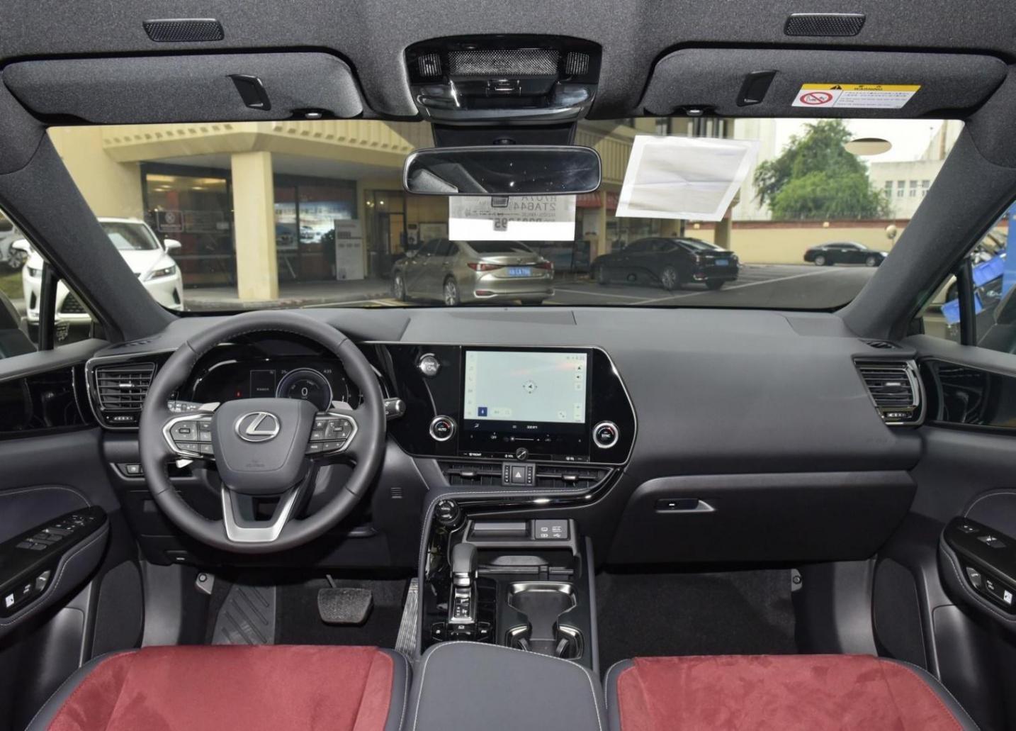 雷克薩斯全新中型SUV上市!不足32萬起,外觀豪華,搭載2.5插混