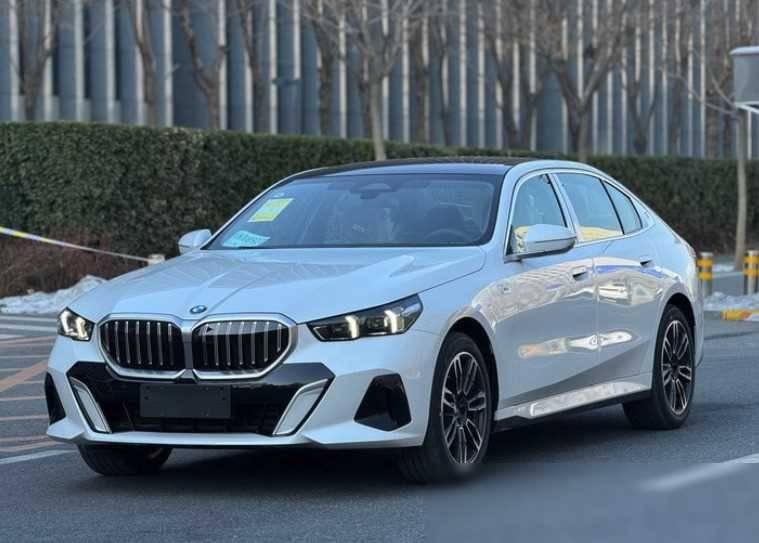 上市兩月就降價,銷量近乎腰斬,國人為啥不買寶馬5系了?