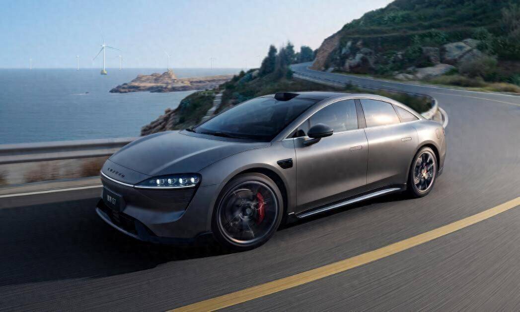 新款智界S7來襲,搭華為科技,能拼過極氪001嗎?