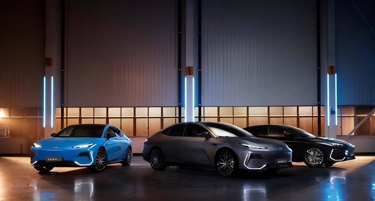 吉利銀河E8龍騰版震撼發布,售價僅16.58萬起