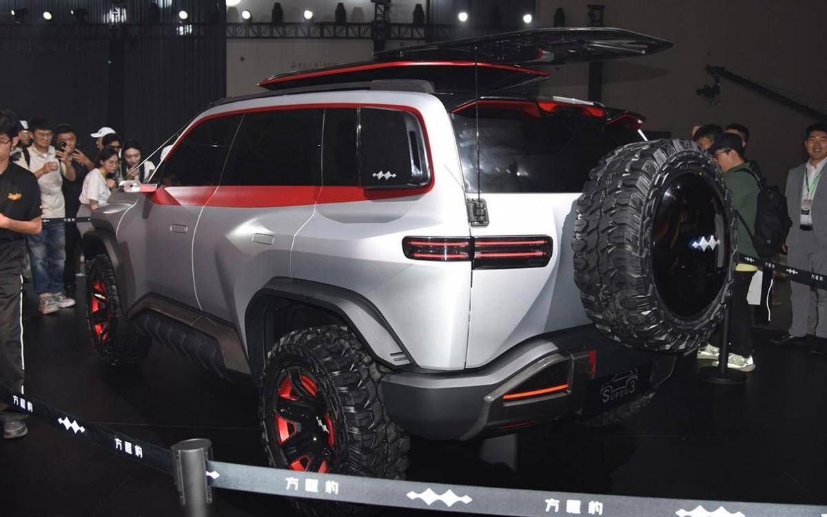 連發3款新車!方程豹放“大招”了,不止豹8和豹3,居然還有超跑