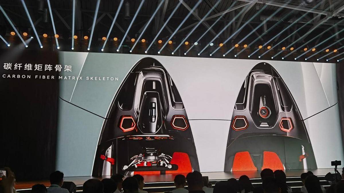 連發3款新車!方程豹放“大招”了,不止豹8和豹3,居然還有超跑