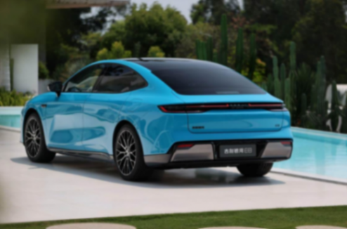 銀河E8龍騰版登場,低配不到17萬,打的就是小米SU7?