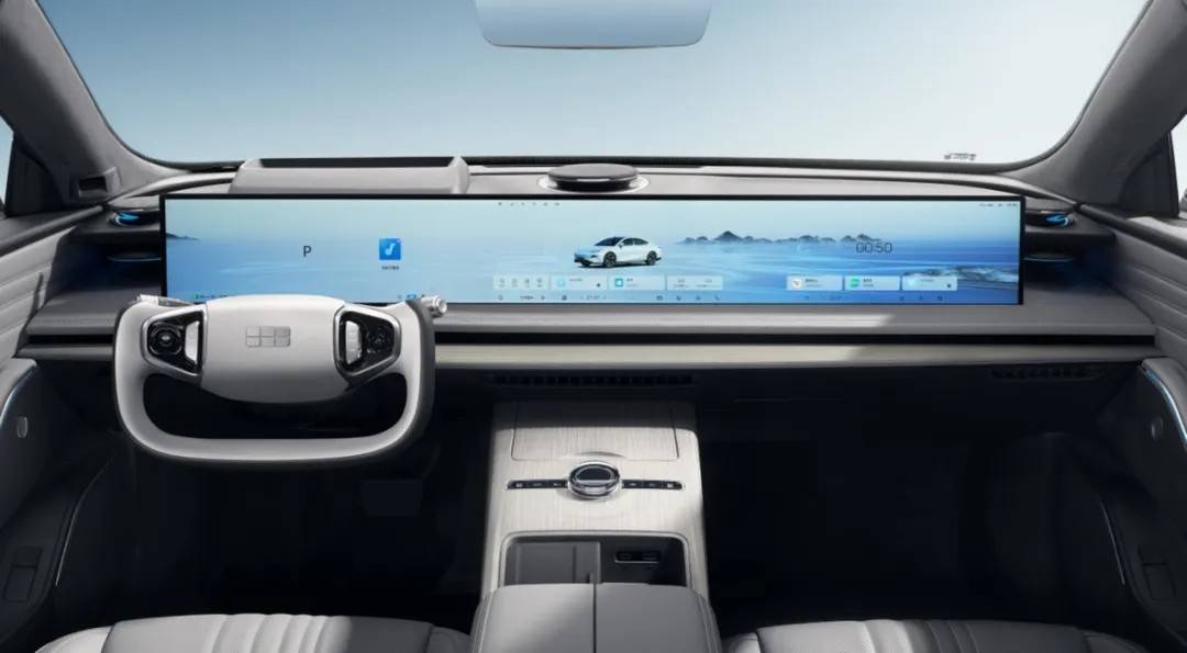 銀河E8龍騰版登場,低配不到17萬,打的就是小米SU7?