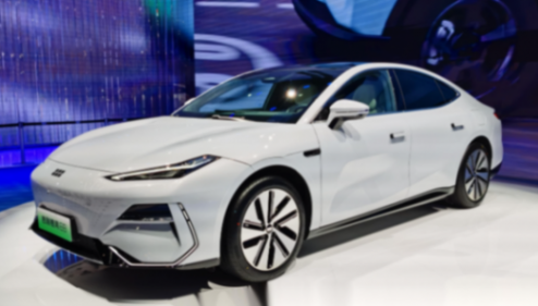 吉利銀河E8龍騰版上市,再度沖擊新能源扛把子地位