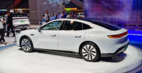 吉利銀河E8龍騰版上市,再度沖擊新能源扛把子地位