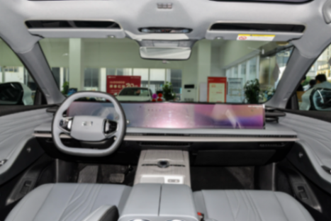 吉利銀河E8龍騰版上市,再度沖擊新能源扛把子地位