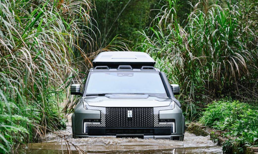 預(yù)售價(jià)109.8萬(wàn)元,仰望U8越野玩家版實(shí)車亮相,你心動(dòng)了嗎?