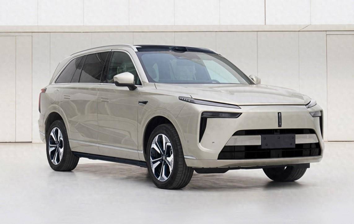 藍山智駕版內飾曝光!冰箱/彩電/沙發+無圖NOA,價格會漲?