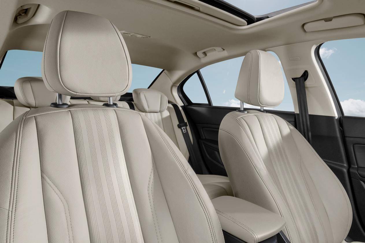 假期自駕的理想座駕,新408龘龘款不愧是“法式六邊形戰(zhàn)士”