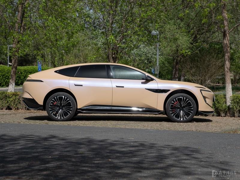 新增配色/配置提升 2024款阿維塔12亮相