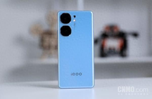 iQOO Neo9S Pro核心配置曝光:8 Gen3+120W+1.5K