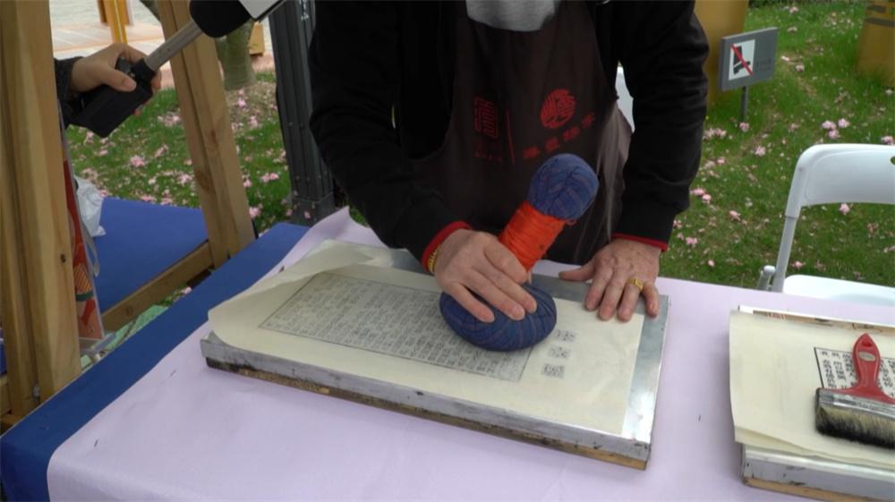 坐書香巴士到蘇州河逛舊書市集,上海書展淘書樂升級版