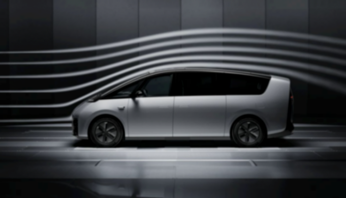 給極氪009光輝一個機會,它幫你把埃爾法價格砍下來