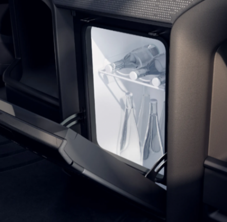 給極氪009光輝一個機會,它幫你把埃爾法價格砍下來