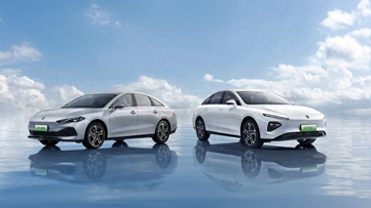 上汽榮威「趕超」:投50億元打響品質普及戰,B級新能源車賣出了A級價格