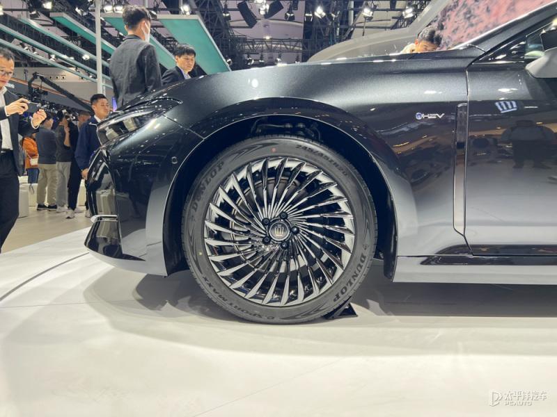 29.9-34.9萬元 豐田皇冠Senda正式上市