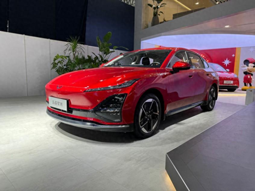 2024北京車展探館 五菱星光純電版亮相