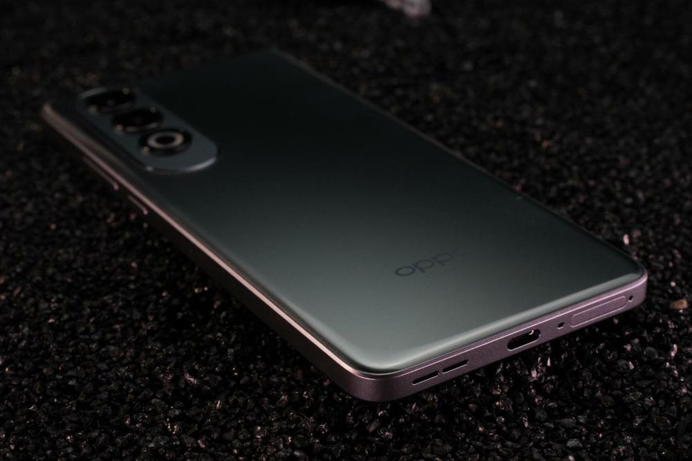 百瓦閃充+超長續(xù)航體驗全面升維:OPPO K12評測