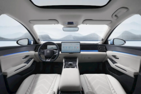 搭載第五代DM-i混動系統!比亞迪秦L DM-i亮相:預計售價12萬起