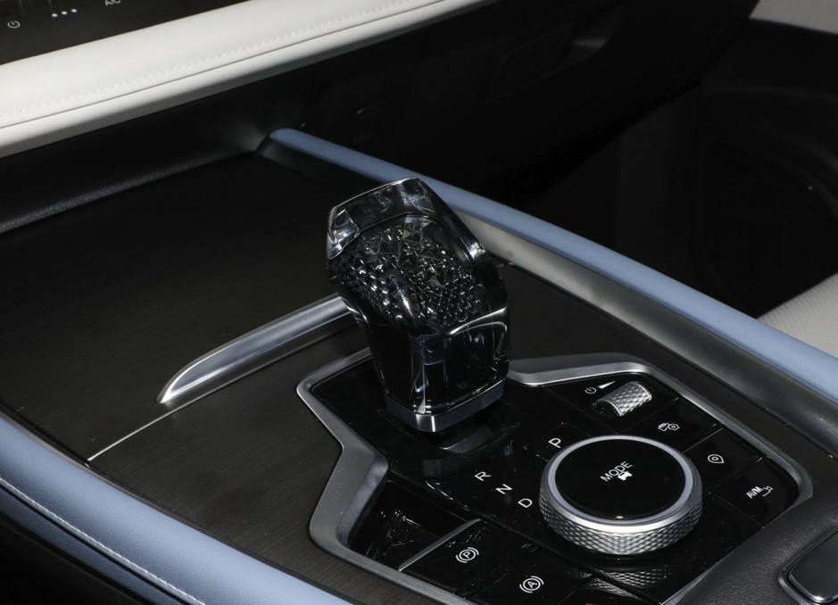 女孩子眼里,奇瑞的歐萌達(dá)就是搶手貨,價(jià)格不貴好入手