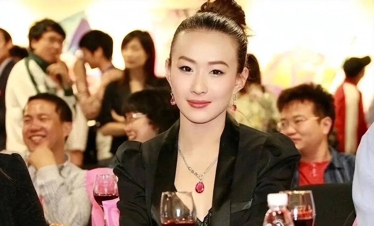 震撼揭秘:中國最美女首富林曉蕓:從10億到8700億的傳奇之路