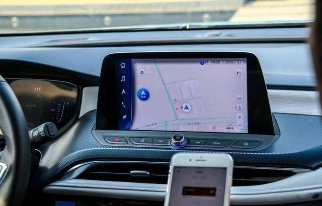 從今起,開(kāi)車的人不必用導(dǎo)航啦,一項(xiàng)“技術(shù)”降世,路況一覽而盡