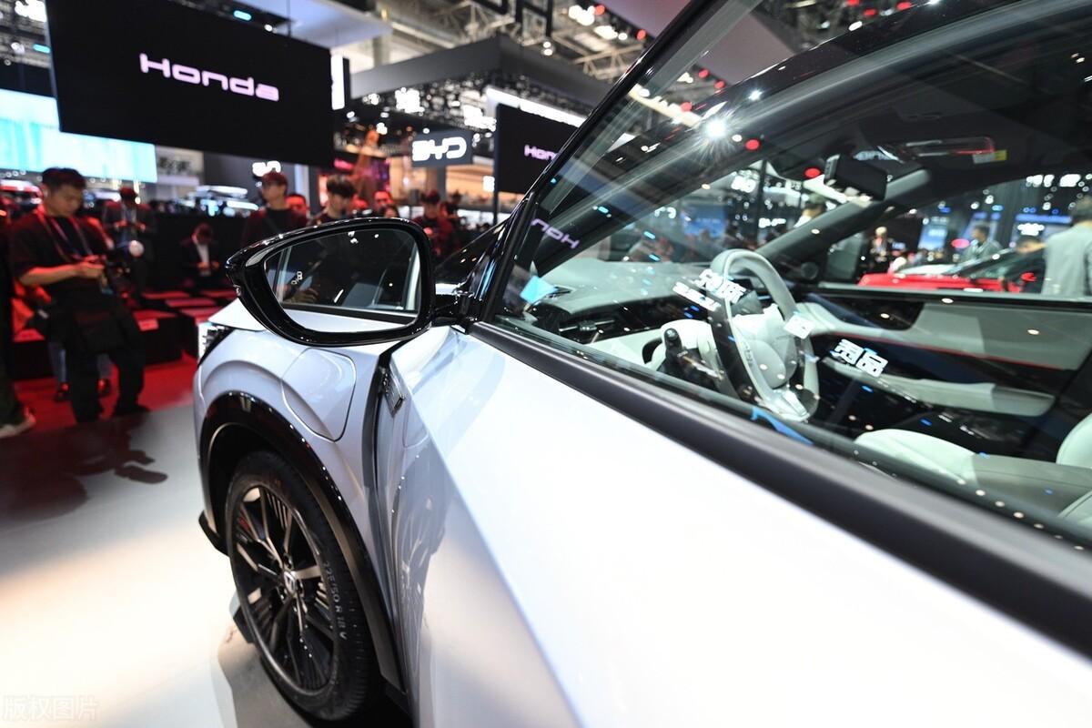 本田WR-V大變身!售價僅13萬,SUV界新星能否挑戰飛度霸主地位?