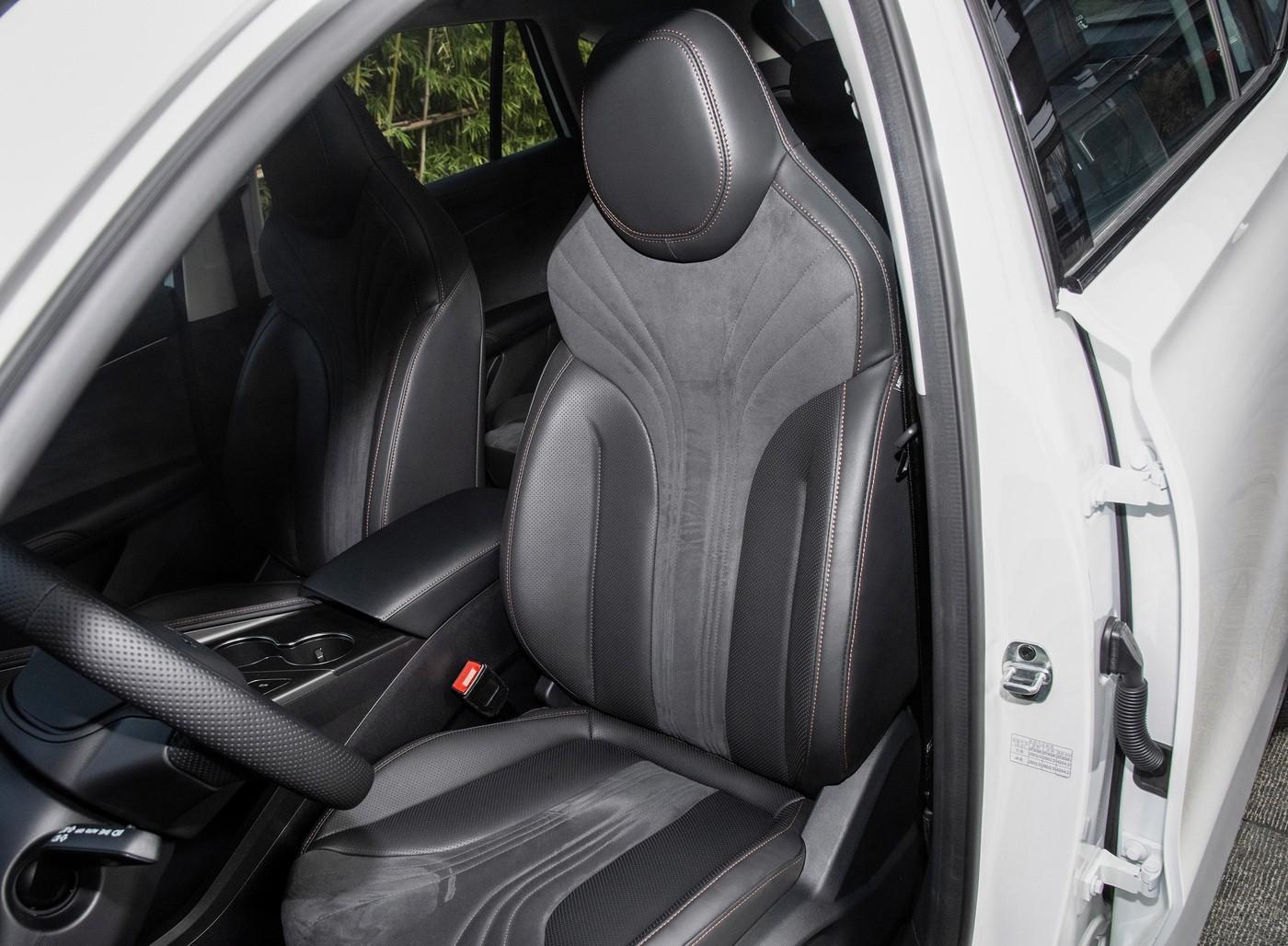 上汽榮威全新混動,綜合續航1300km,預售價11.98萬起,帶勁不?