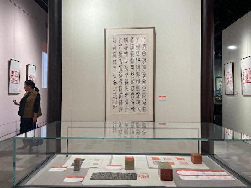 從“海上篆刻四人展”看到胡問遂自用印