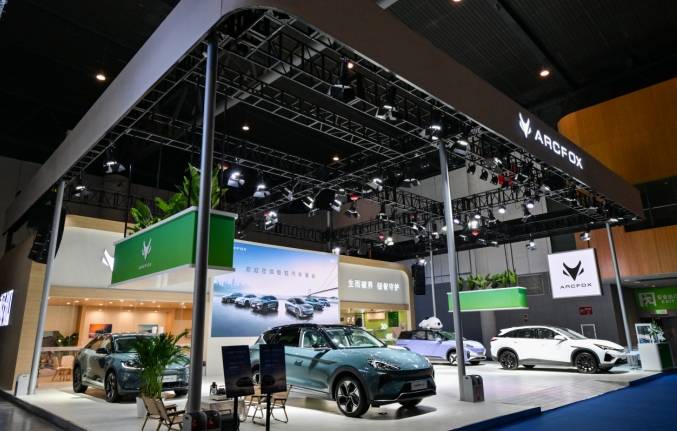 最高優惠3.9萬元,極狐汽車全陣容亮相蓉城