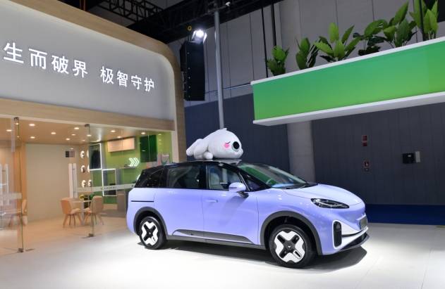 最高優惠3.9萬元,極狐汽車全陣容亮相蓉城