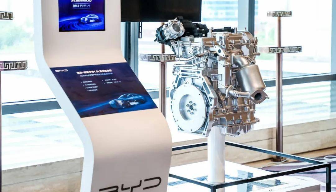 30年混動(dòng)技術(shù)不香了,豐田投向比亞迪!普拉多DM-i要來了?