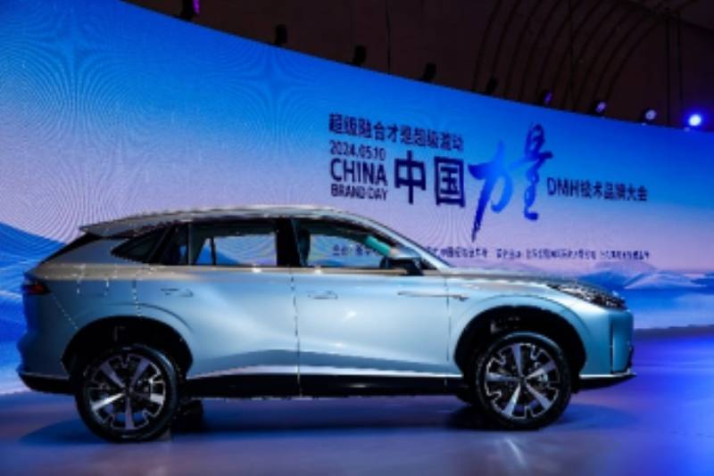 彰顯中國混動最強實力! 榮威DMH技術品牌亮相中國品牌日