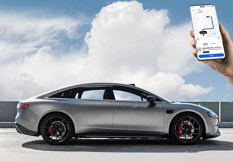 新手司機福音?智界S7增強代客泊車、極氪007解鎖機械位泊車