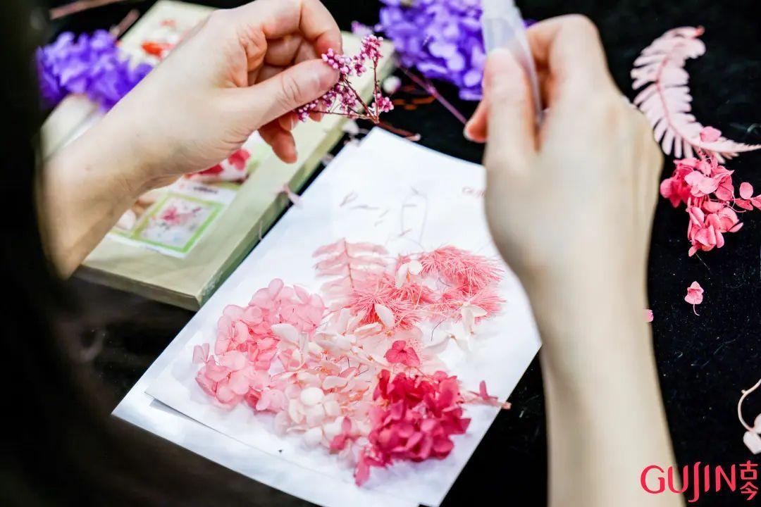 創(chuàng)新演繹女性優(yōu)雅!這家老字號(hào)旗艦店3.0開(kāi)啟試運(yùn)營(yíng)