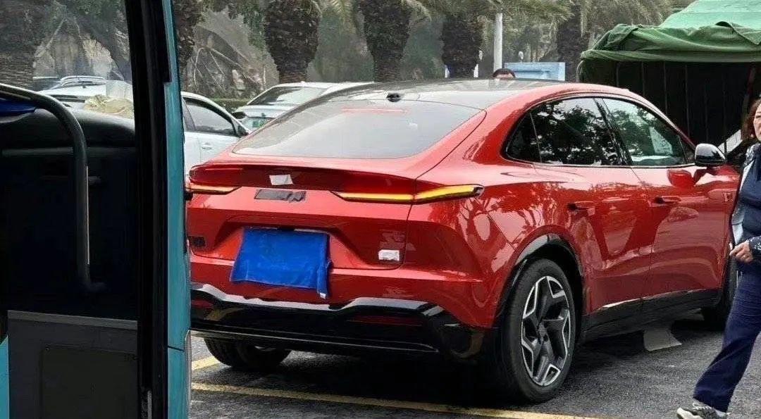 蔚來宣戰ModelY!樂道L60實車現身,空間更大能換電,只賣17萬?
