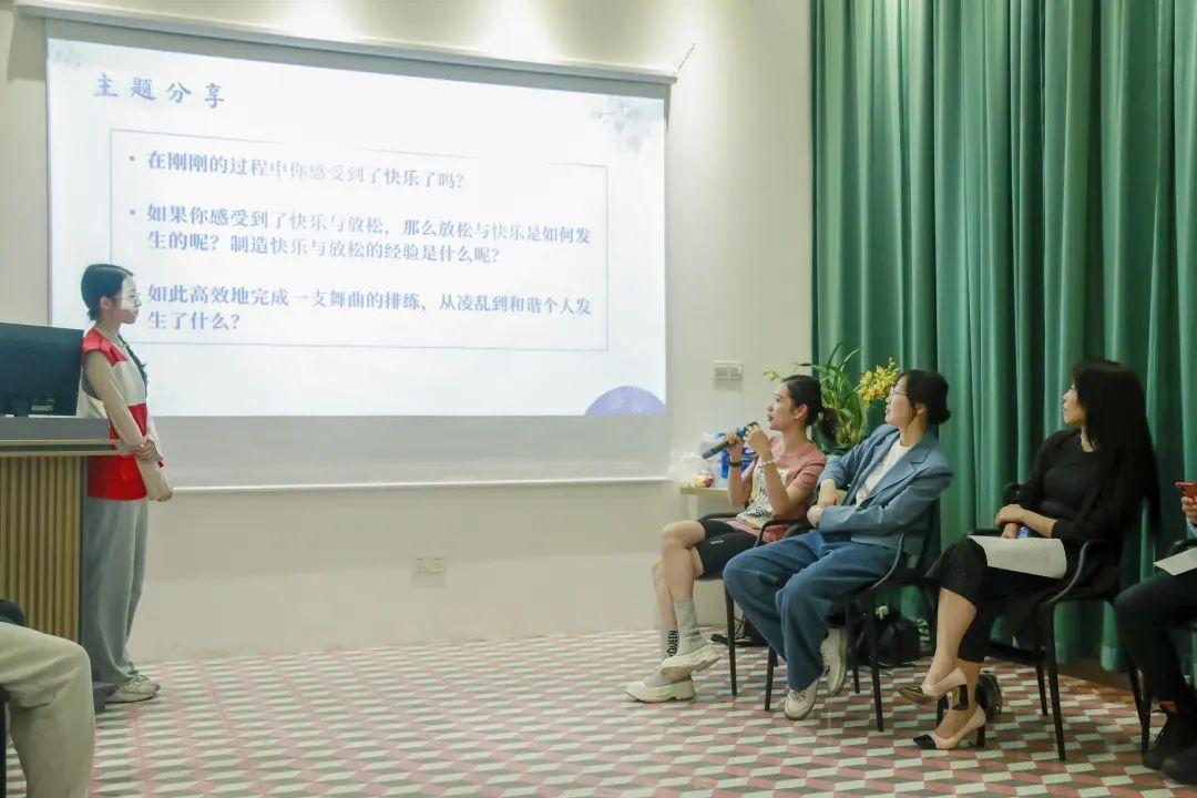 宮廷舞、熱身體操……藝術(shù)減壓成為白領(lǐng)放松身心新選擇